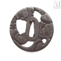 JAPON, Époque Edo, XVIIIe siècle-Tsuba nagamaru gata en fer-img1