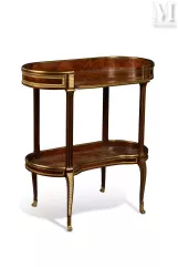 Werktafel of breitafel uit de Lodewijk XVI periode, gestempeld A. Weisweiler. Weisweiler en draagt het ijzeren merk van de Garde-Meuble de la Reine.--img1