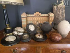 Lot d'objets divers comprenant:--img1