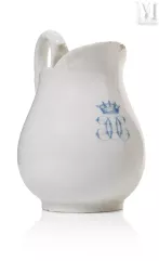 Service des Offices d’Henri d’Orléans, duc d’Aumale (1822-1897), Pot à lait en porcelaine piriforme--img1