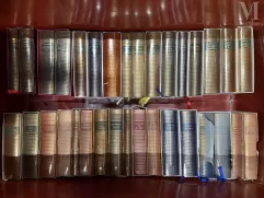 MANNETTE à thématique bibliophilie comprenant:--img1