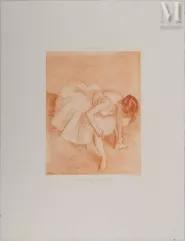 Edgar DEGAS (1834-1917) Héliogravure-Danseuse nouant son brodequin-img1