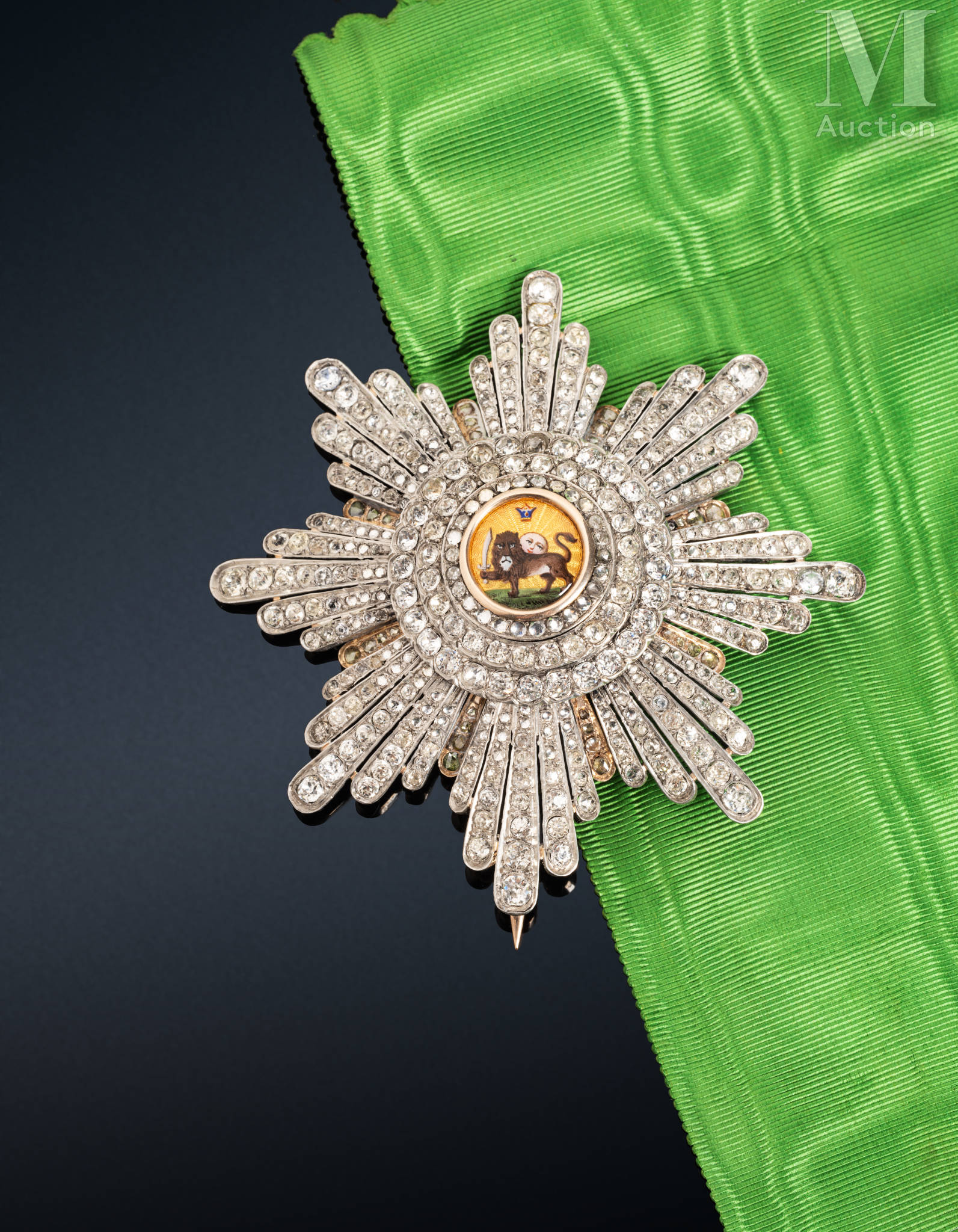 Rare plaque de 1e classe de l’Ordre du Lion et du Soleil (fondé en 1807)