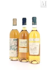 FRANCE --Ensemble de trois bouteilles de vin blanc comprenant :-img1