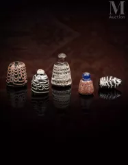 Cinq pions d'échecs ayyoubides ou mamelouques-Egypte ou Syrie, XIIe- XIVe siècle-img1