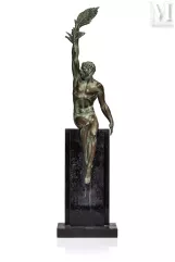 Pierre LE FAGUAYS (1892 - 1962)-"Trophée"-img1