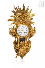 Cartel d’applique d’époque Louis XV, attribué aux Caffieri, la composition relevant de Jacques Caffieri, à rapprocher des œuvres du bronzier Edme Roy.--img1