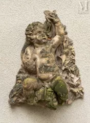 Sculpture d'extérieur, putto chevauchant un dauphin--img1