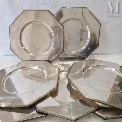 ITALIE - Douze assiettes de présentation en argent--img1