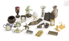 Lot de bibelots divers dont des souvenirs de voyage:--img1