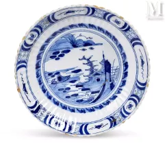 Manufacture de DELFT, XVIIIème siècle-Important plat-img1