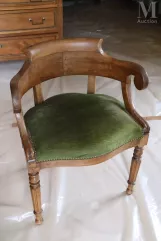 Fauteuil de forme gondole en acajou. 19ème siècle--img1