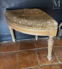 Tabouret d'angle--img1