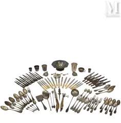 MANNETTE  à thématique métal argenté comprenant :--img1