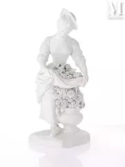 VINCENNES ou SÈVRES, d'après Louis-Claude VASSÉ (1716-1772)-La Laitière au vase-img1