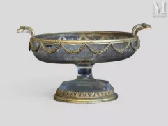 Coupe en cristal et métal doré de style Louis XVI. 2ème partie du 19ème siècle--img1