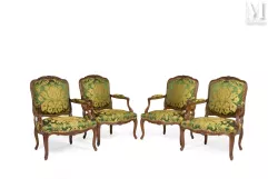 Suite de quatre fauteuils de style Louis XV--img1