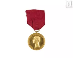 SAXE Rare médaille “Pour le Mérite” en or (916 millièmes)--img1