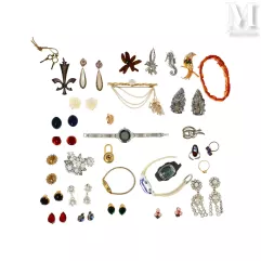 Lot de bijoux fantaisie--img1