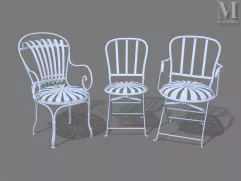 Suite de deux fauteuils et une chaise en métal--img1