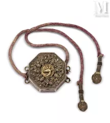 Boîte amulette octogonale “bazuband” en argent et vermeil (800 millièmes)--img1