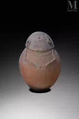 SUR DESIGNATION - Urne de forme ovoïde--img1