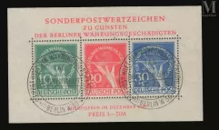 2 classeurs valeurs sélectionnées du Monde **,*,Ø--img1