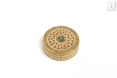 Boite en or et émail polychrome de Jean DELOBEL, Paris 1776--img1