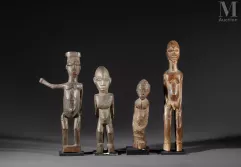 Ensemble de 4 statuettes--img1