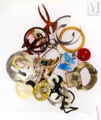 Lot de bijoux fantaisie--img1