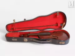 Violon, son archet dans son étui--img1