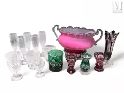 Ensemble de verres et vases divers--img1