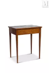 Table à plateau basculant--img1