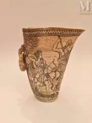 Très beau gobelet de chasse en os--img1