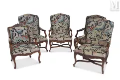 Suite de 4 fauteuils à dossier droit--img1